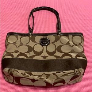 Coach Jacquard Tote Satchel Handbag 👜
